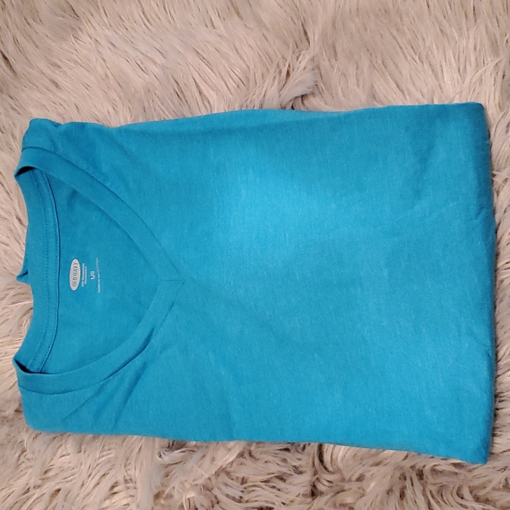 Old Navy tshirt